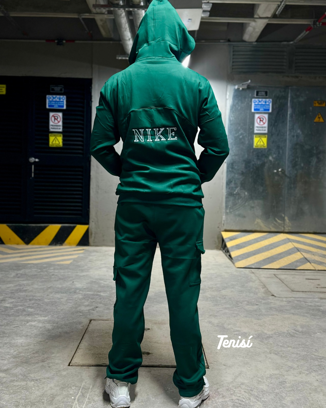 Conjunto Nike con Balaclava “Green”