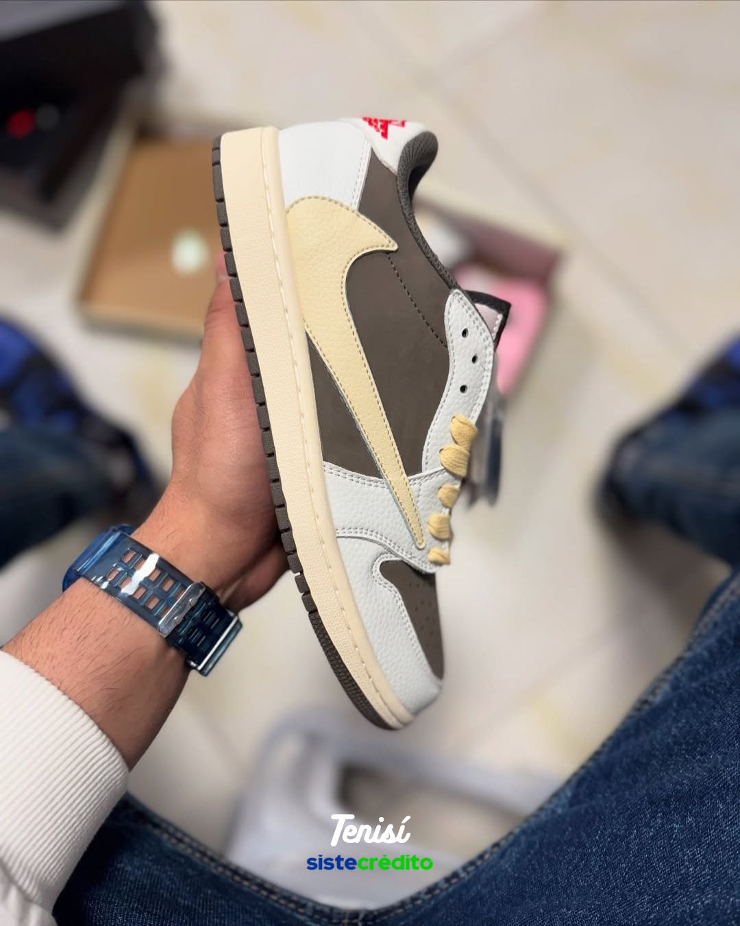 Air Jordan 1 x Travis Scott  Mocha Reverse