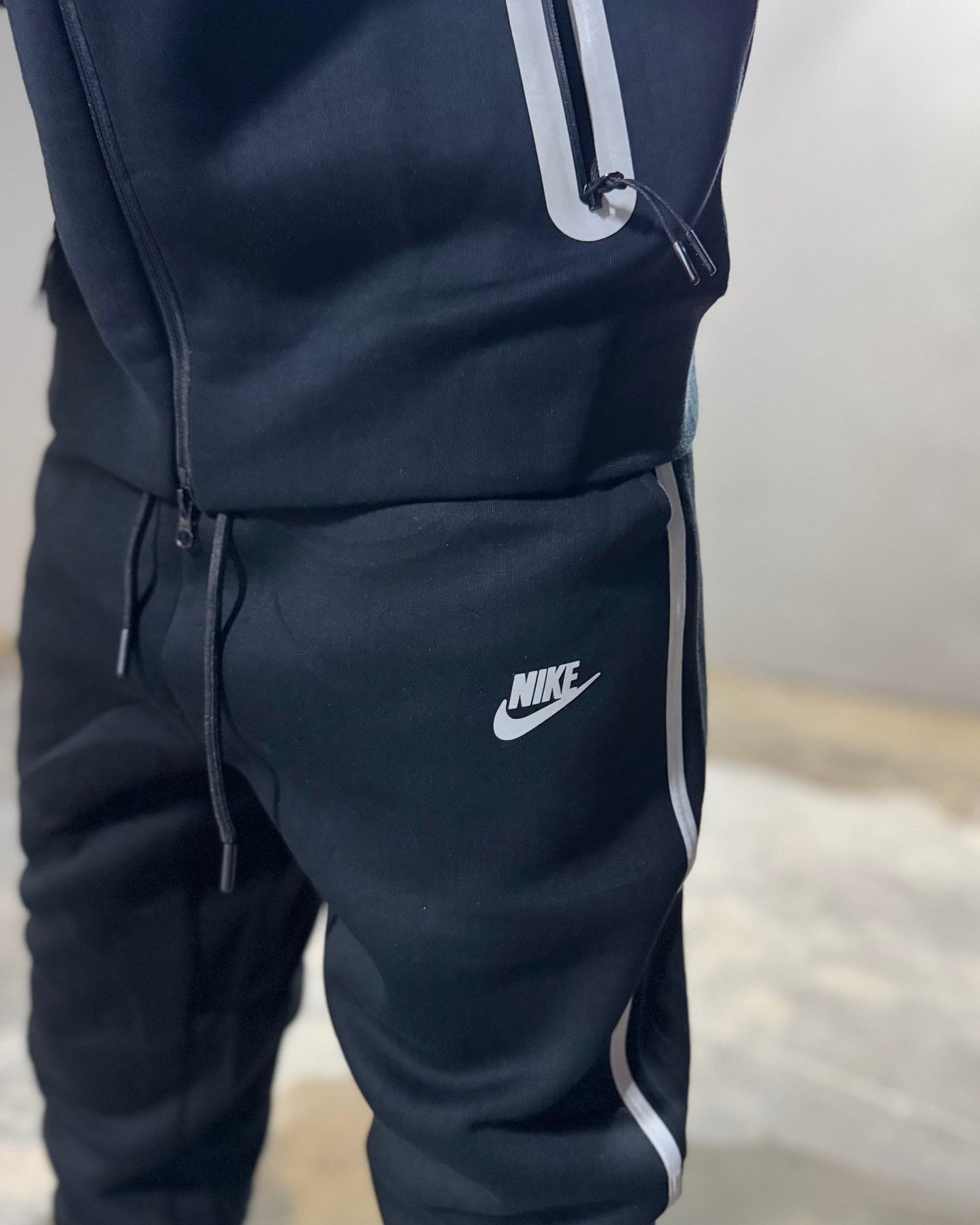 Nike Tech Fleece Tracksuit Reflective "Black”