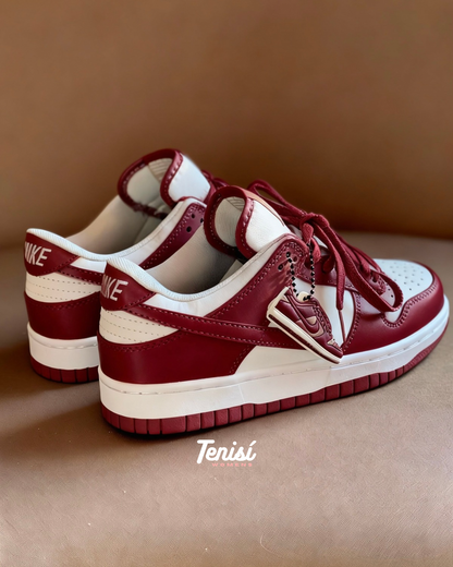 Nike Dunk Low x Tenisi “Burgandy”