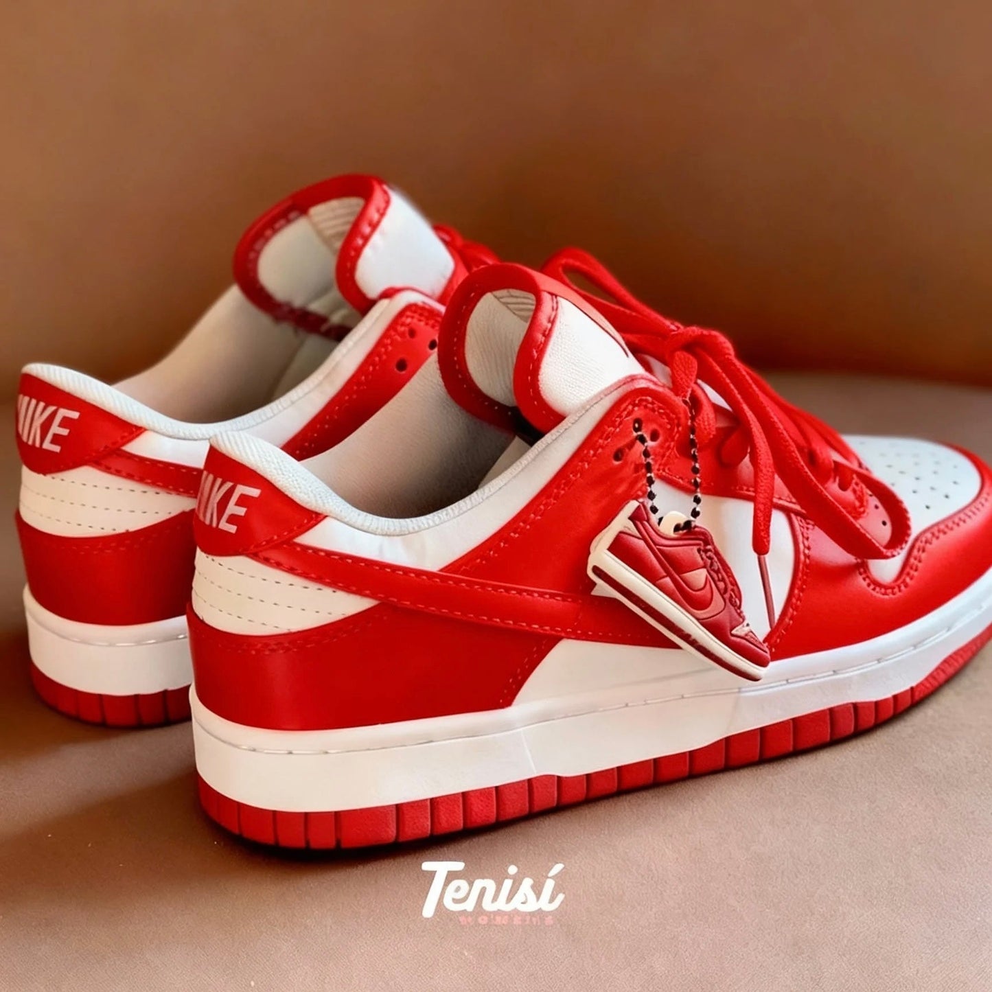 Nike Dunk Low "Red"