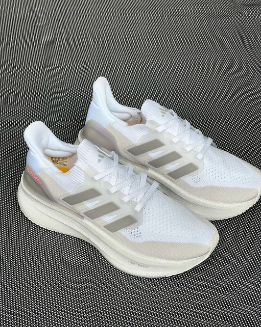 adidas Ultraboost 5 "Beige"