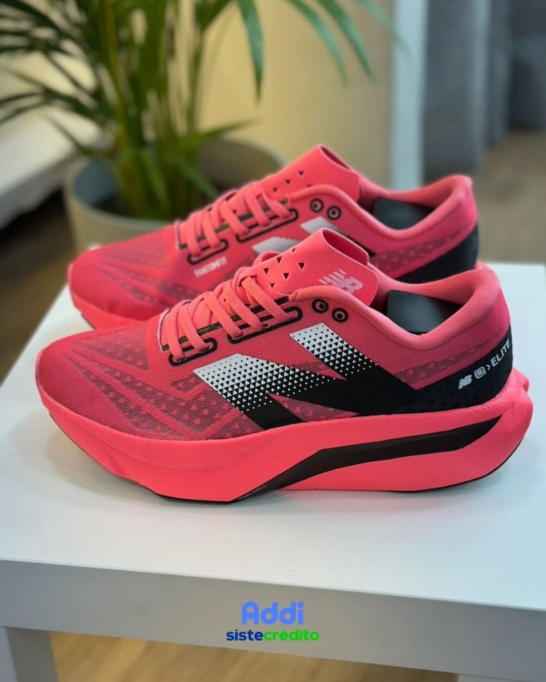 New Balance FuelCell Rebel V4 Pink