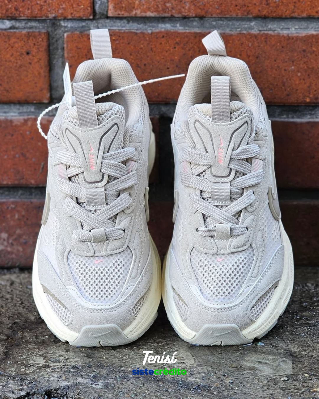 Nike V5K Beige