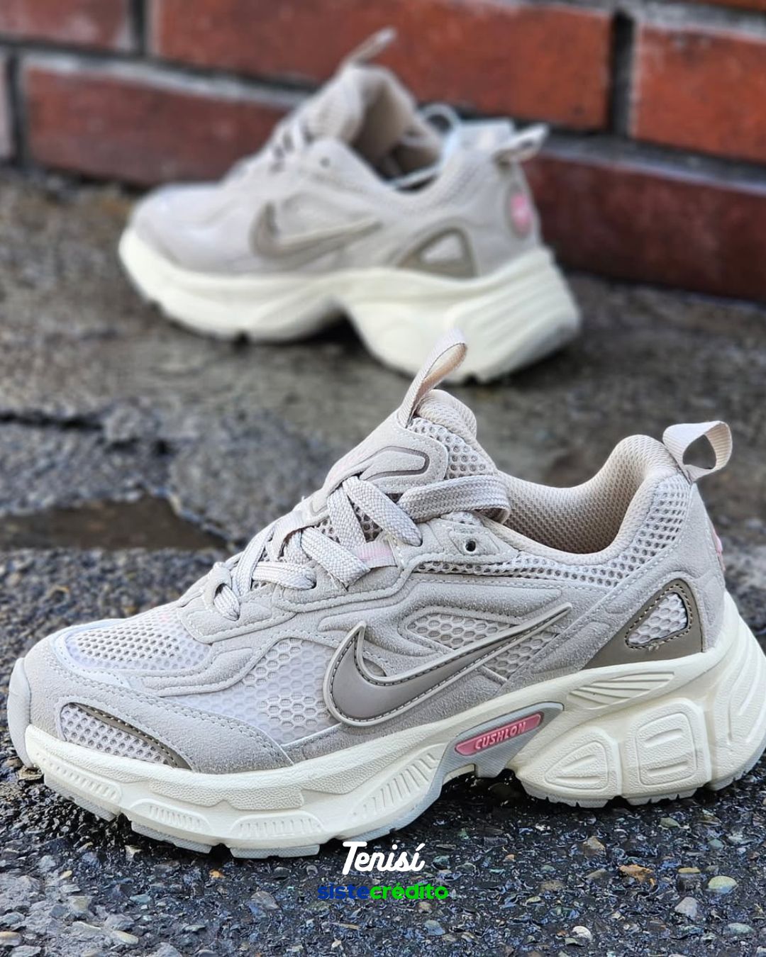 Nike V5K Beige