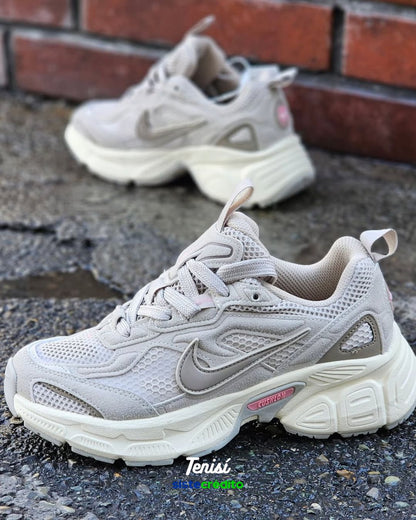 Nike V5K Beige