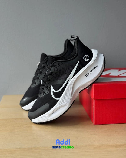 Nike ZoomX Blanco/Negro